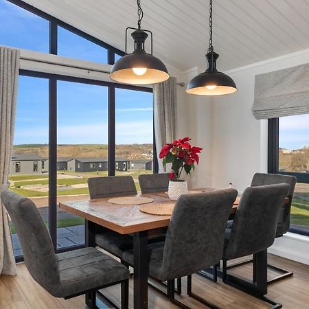 Hiraeth - Luxury Lodge With Hot Tub, Close To Beach Penally Экстерьер фото